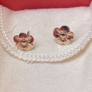 James Avery rare retired 14k yellow gold daisy flower post earrings